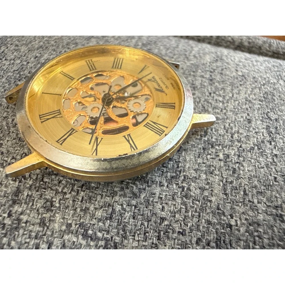 Moulin quartz watch